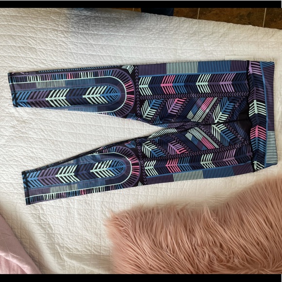 Funky lotus leggings. 🌵2/$30🌵 - Picture 2 of 4